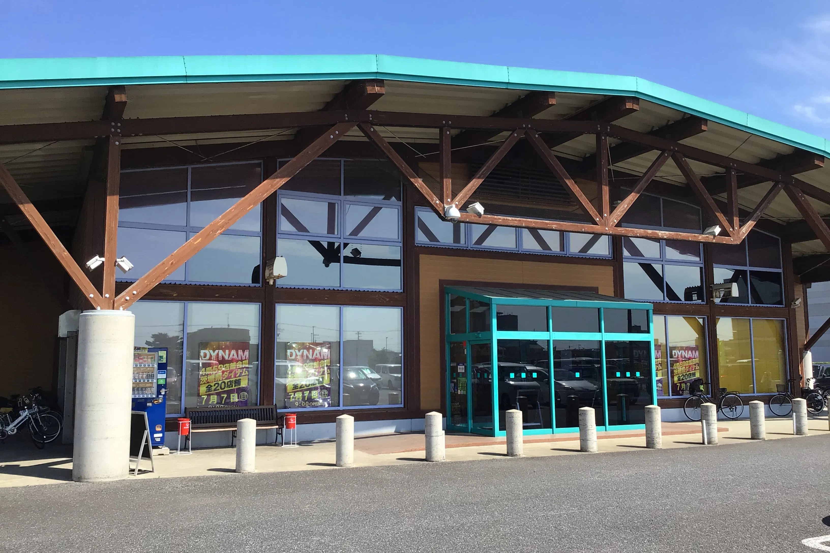 【ダイナム茨城神栖店】キッチンカー出店やプロモーションイベントに最適なアミューズメント施設のイベントスペース(駐車場前)