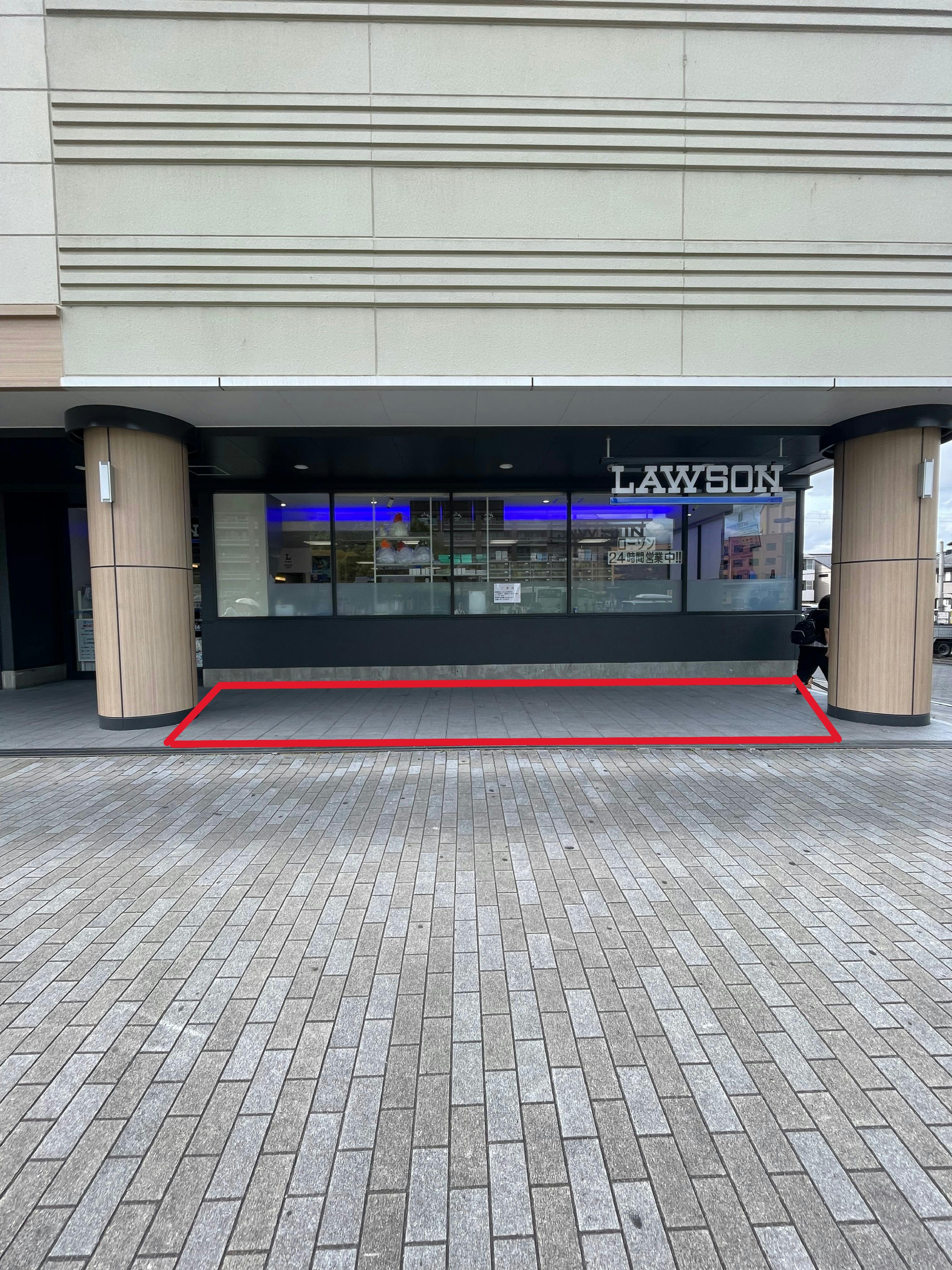 【Bivi二条】PRイベントやキッチンカー利用可能なローソン前スペース