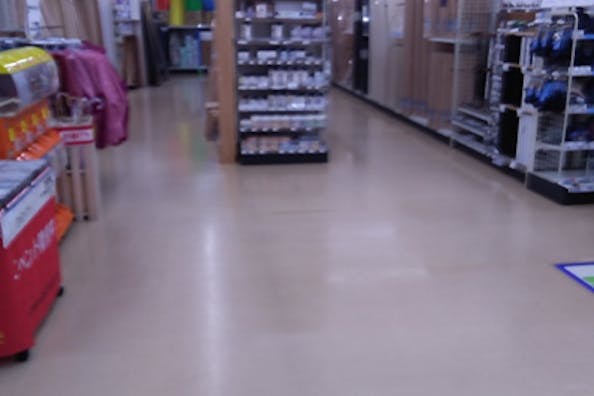 【サンデー大和吉岡店】レジ前 食物販やプロモーション等の出店に最適なホームセンター店内のイベントスペース