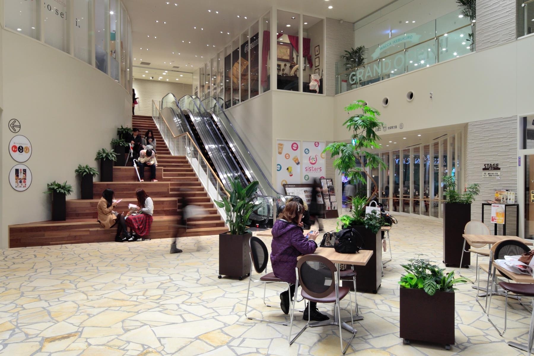 【WACCA池袋】ポップアップストアやプロモーションイベントに適した駅チカ商業施設1F中央のイベントスペース