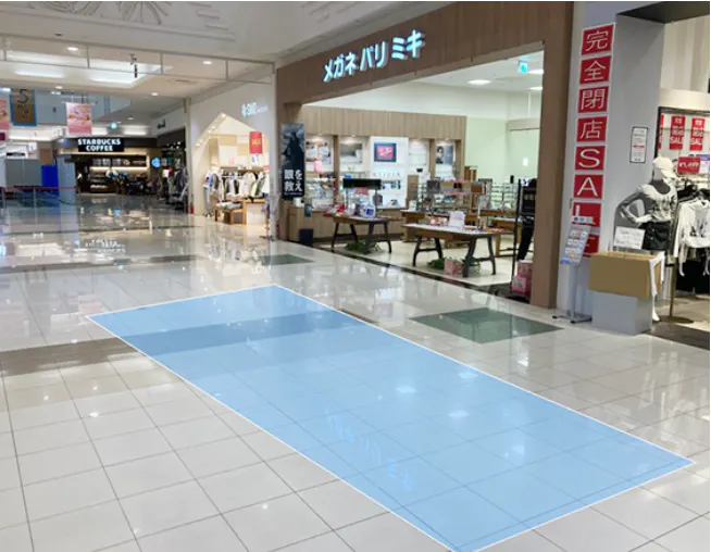 【イオンモール下妻*】1Fフォレストコート横パリミキ前の画像
