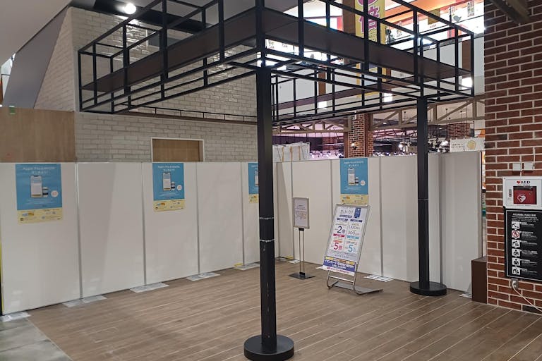 【イオンモール神戸南】1F北側エスカレーター下の画像1