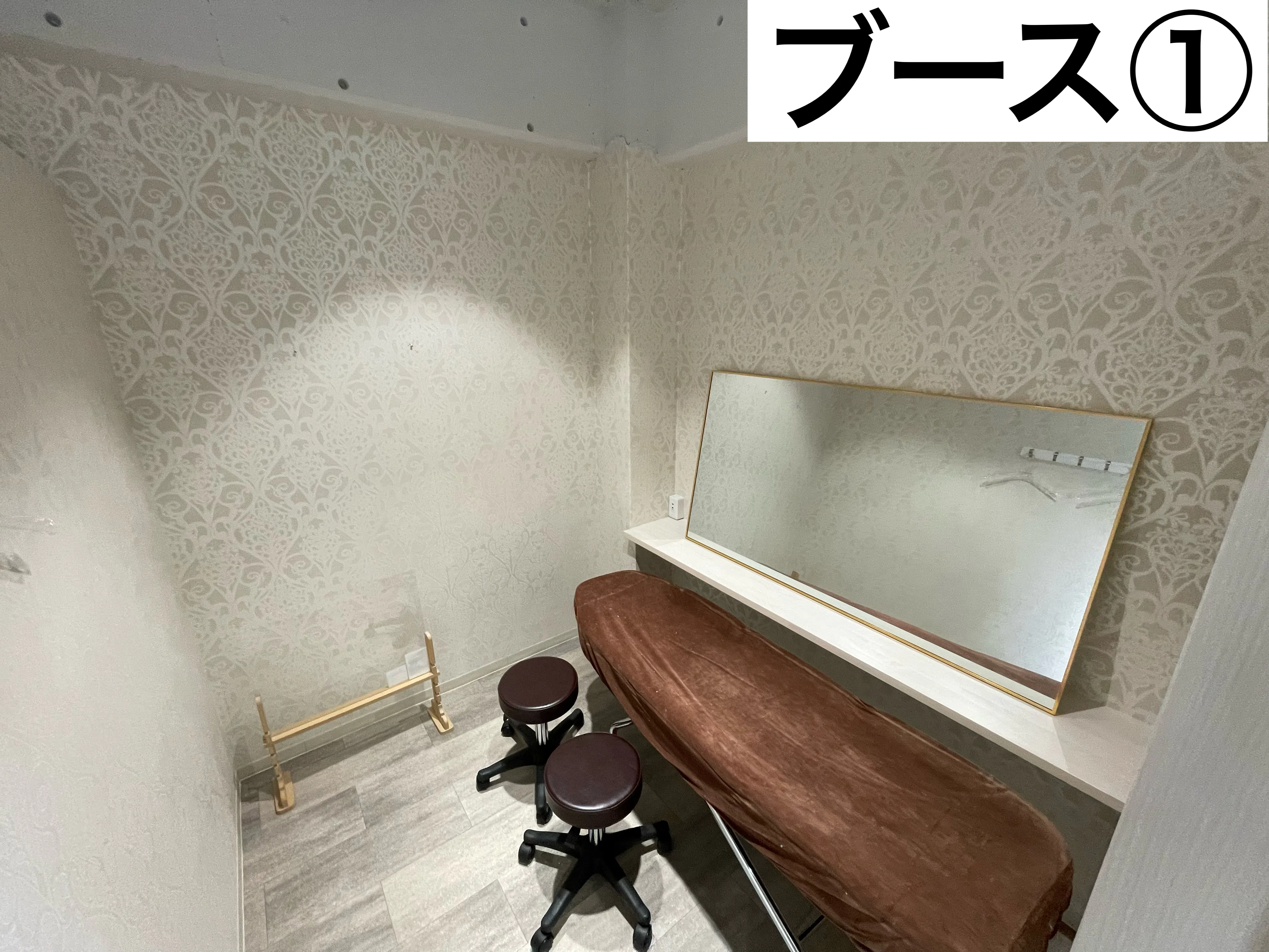 【大分市エリア】ネイルサロン等の出張サロンやポップアップに最適な個室及び什器完備のレンタルスペース