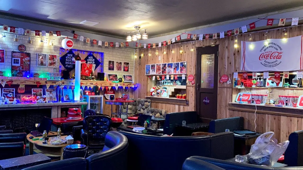 【古河市】撮影や飲食を伴うイベントに利用可能なこだわりインテリアのカフェレンタルスペース