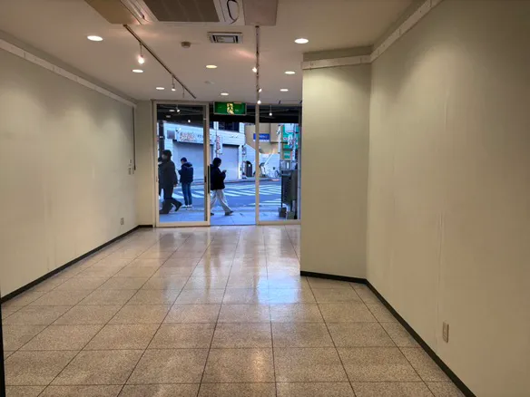【三鷹駅3分／三鷹中央通り商店街】三鷹駅南口にある三鷹中央通り商店街内の貸店舗・イベントスペース