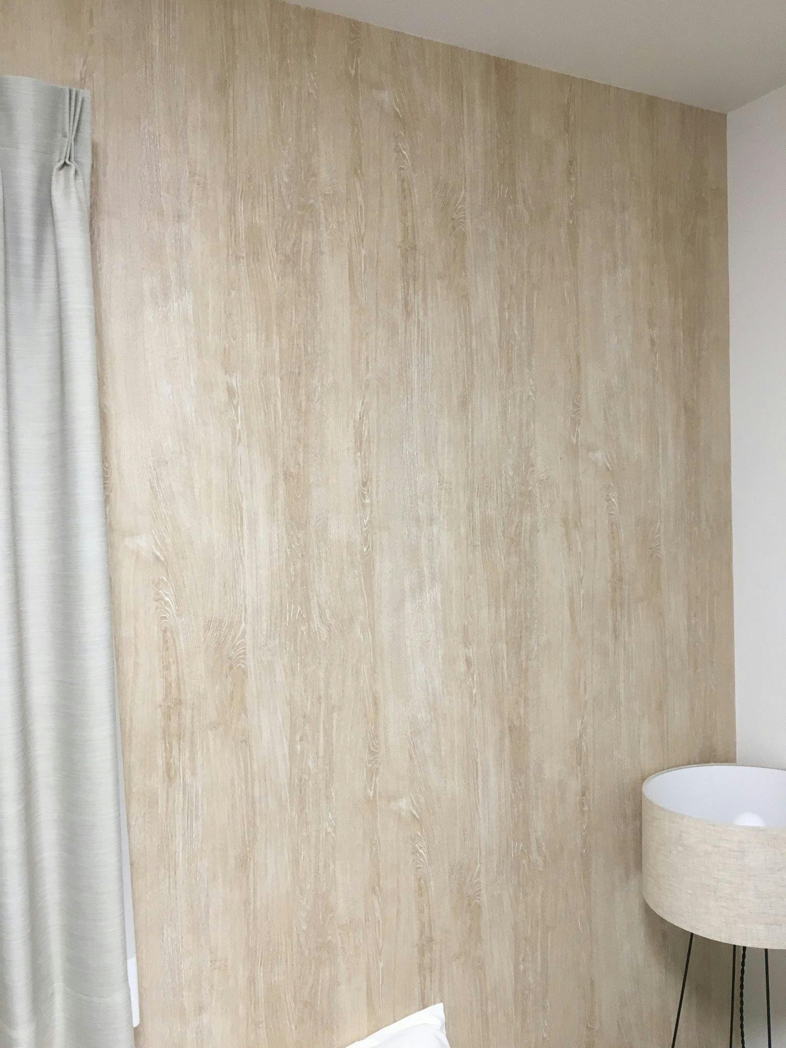 【中崎町駅2分】プロモーションや展示に適した外国人の方も多く利用しているホステル客室内展示棚