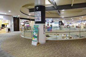 【イオンモール和歌山】セブンブリッジ前