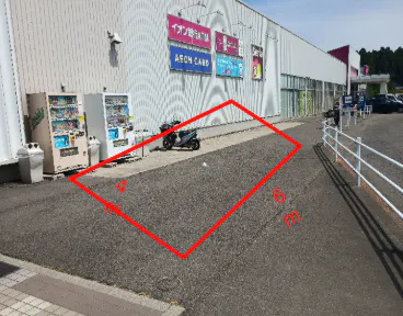 【イオン七戸十和田駅前店】食品側入口横外 キッチンカー出店に最適なスーパー屋外催事イベントスペース