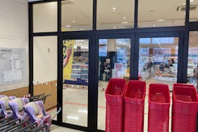 【イオンタウン熱田千年】プロモーションイベントや小規模物販に最適な施設1階中央入口目の前にあるイベントスペース