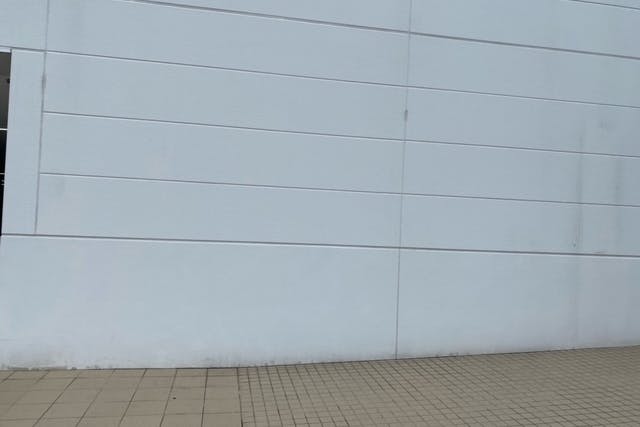 【エディオン天白店】キッチンカーの出店に適した入口前スペース