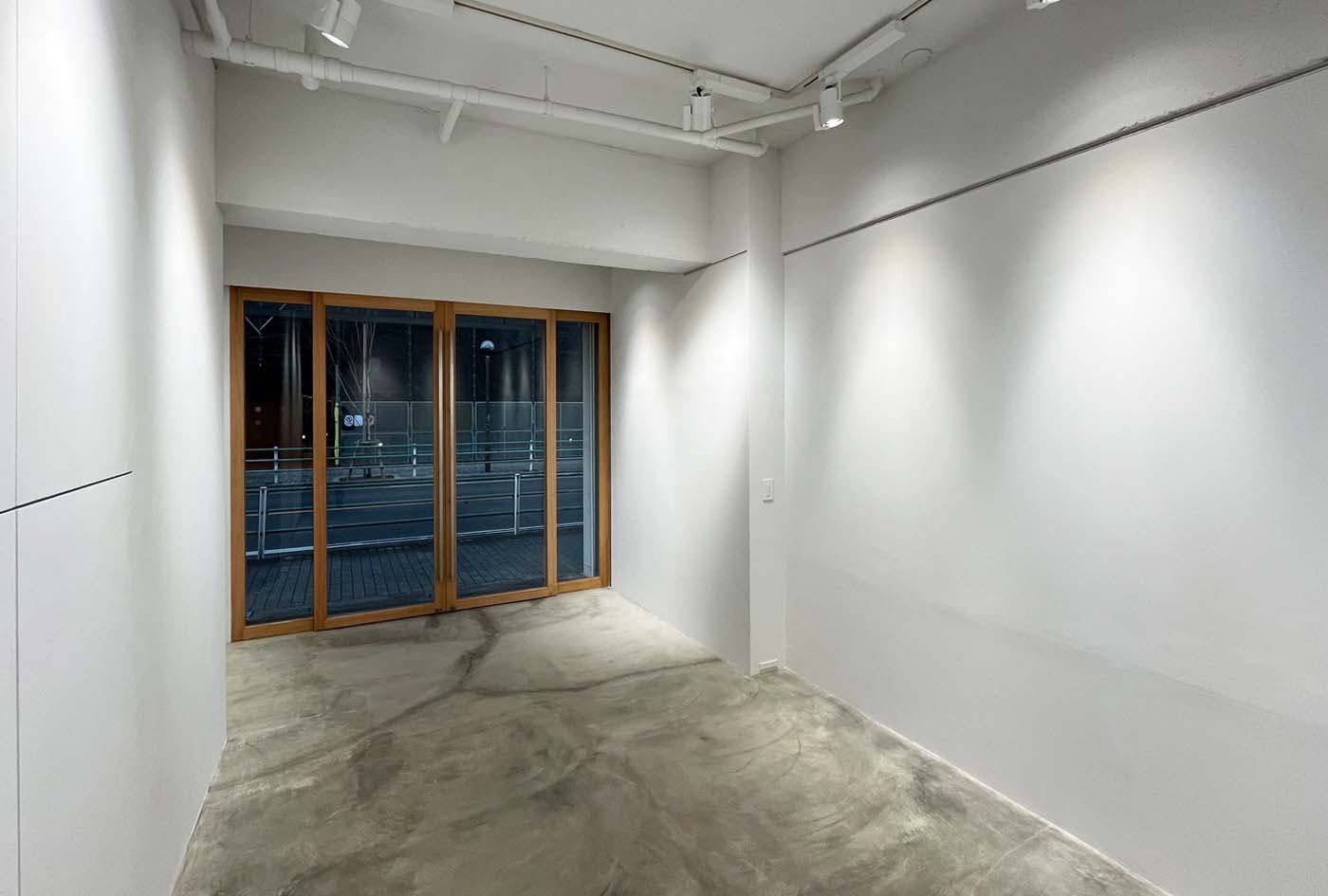 【府中駅7分】展示・物販・ワークショップに最適なミニマルな雰囲気のレンタルギャラリーの画像