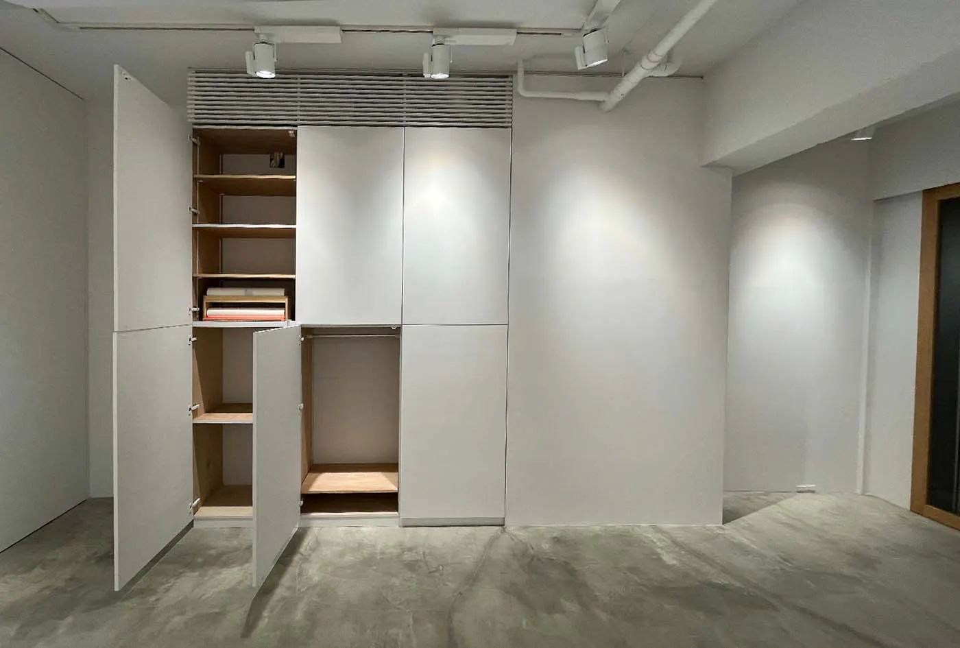 【府中駅7分】展示・物販・ワークショップに最適なミニマルな雰囲気のレンタルギャラリー