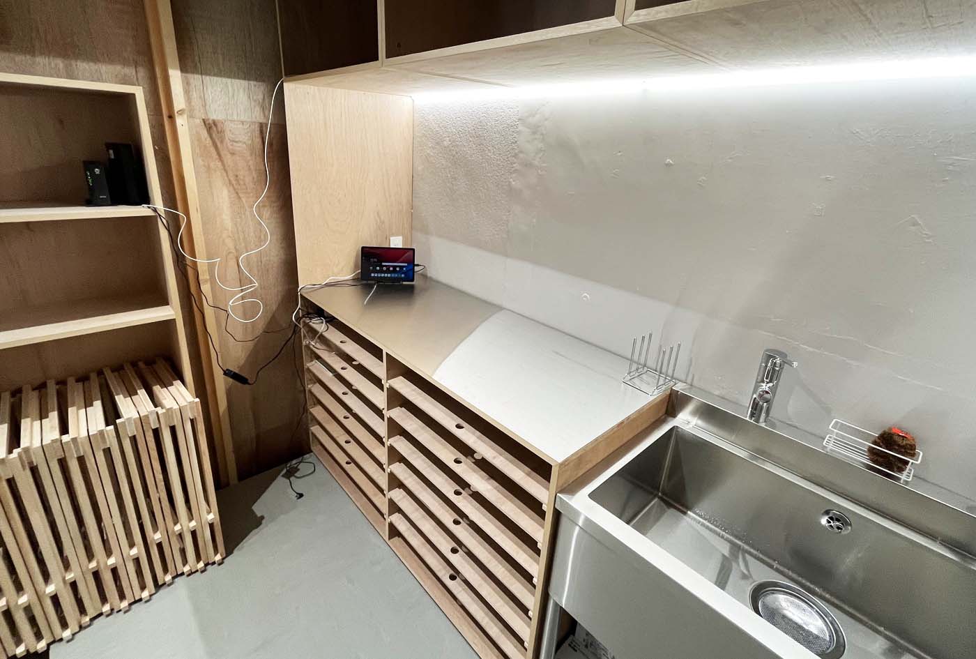 バックヤード作業台