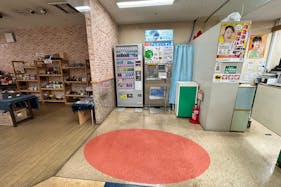 【フレッシュコア】販促プロモーションや物販イベントに適した地元の方に愛されるスーパーのサービスカウンター横の空き区画スペース4