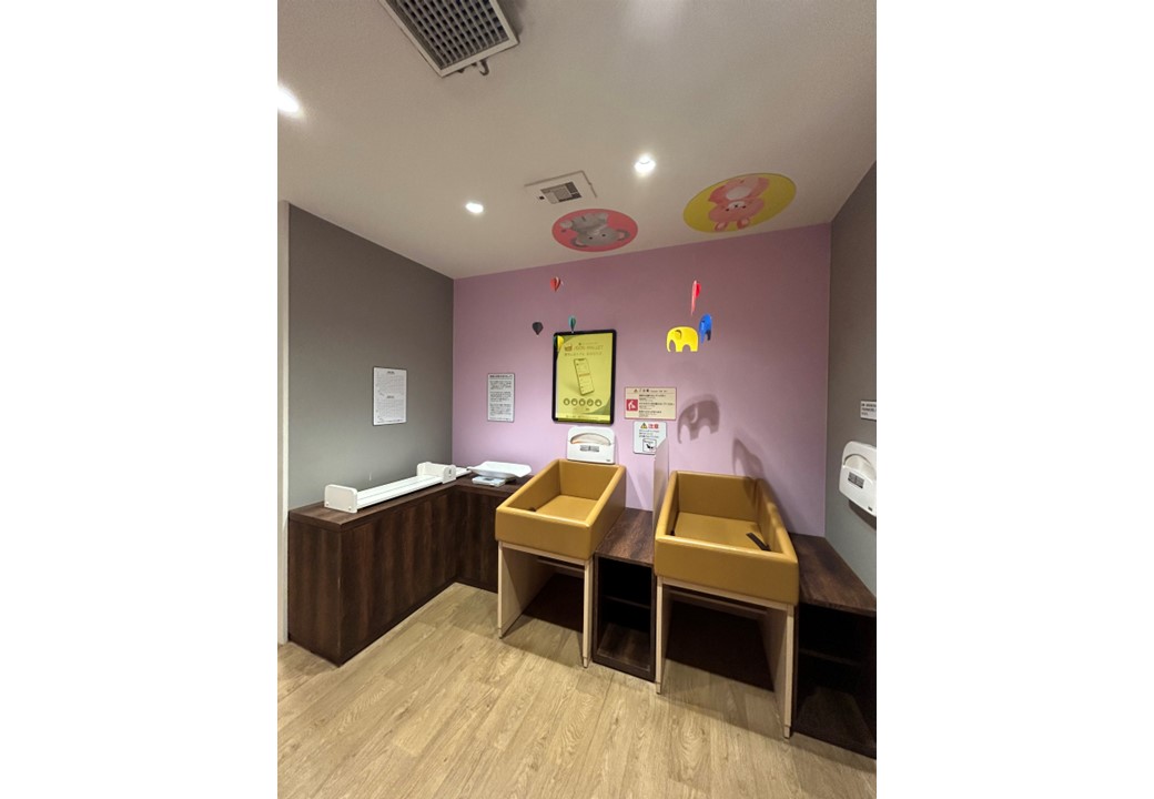 【イオンモール新小松】モール内広告 授乳室