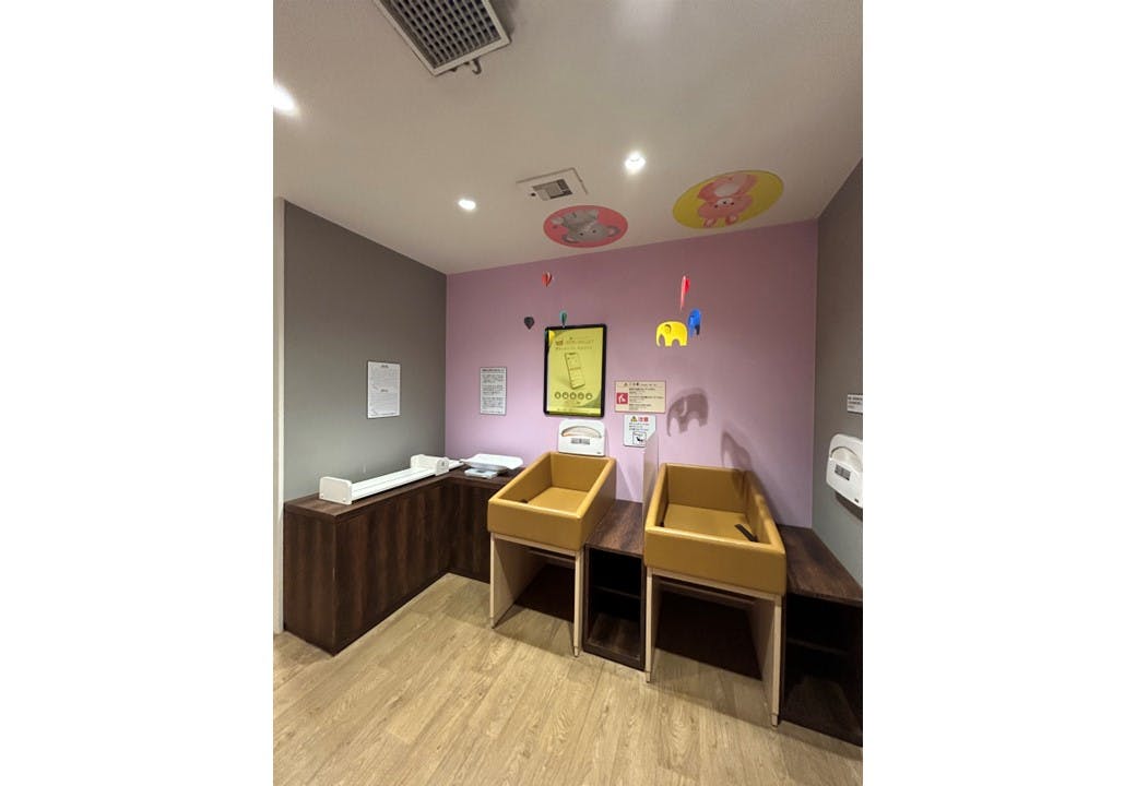 【イオンモール新小松】モール内広告 授乳室の画像