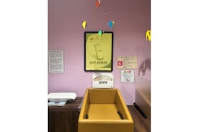 【イオンモール新小松】モール内広告 授乳室