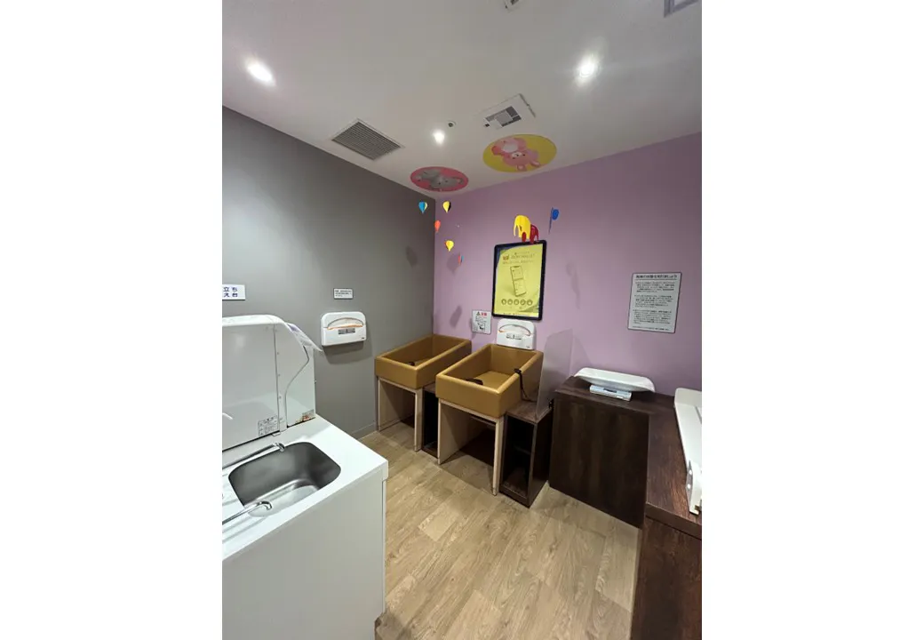 【イオンモール新小松】モール内広告 授乳室