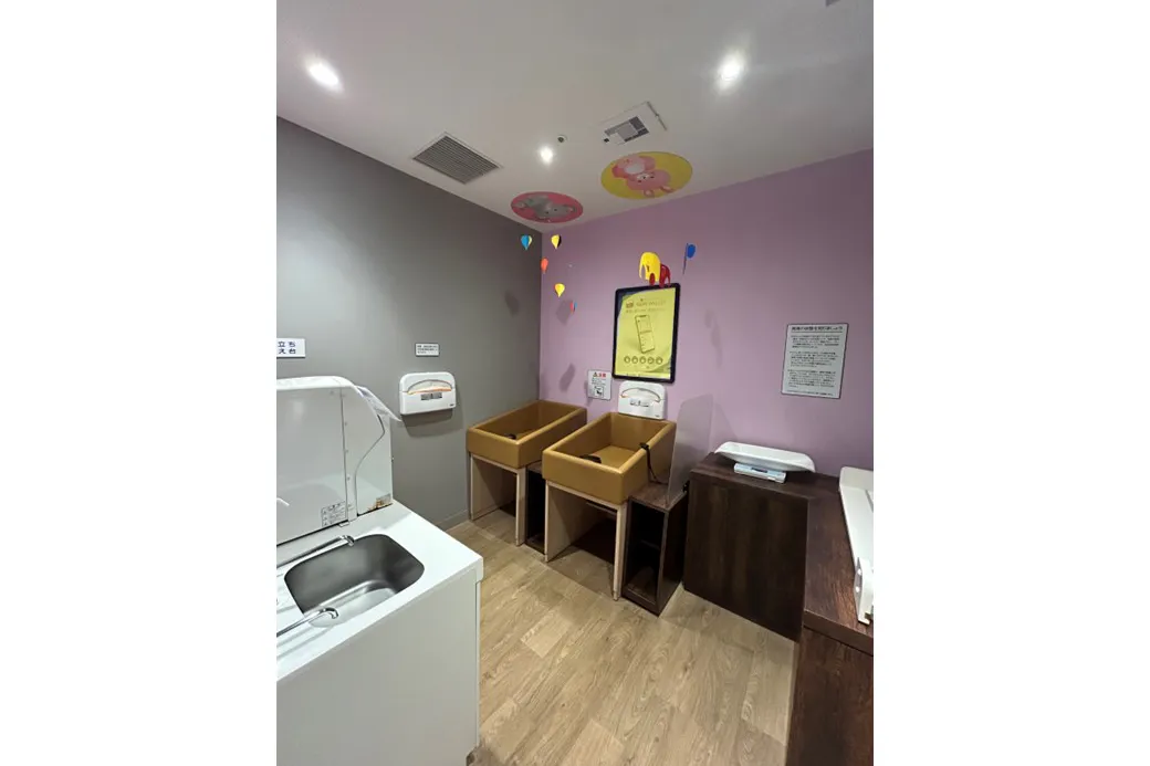 【イオンモール新小松】モール内広告 授乳室