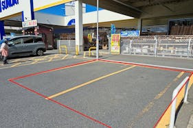 【サンデー十和田店】屋外駐車場 キッチンカーの出店に最適なホームセンター内駐車場の屋外イベントスペース