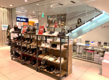 【東急プラザ戸塚】「①1F 上りエスカレーター横」ポップアップ、展示やPRイベントに適した視認性・訴求力の高いスペース