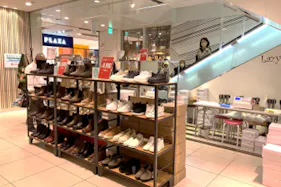 【東急プラザ戸塚】「①1F 上りエスカレーター横」ポップアップ、展示やPRイベントに適した視認性・訴求力の高いスペース