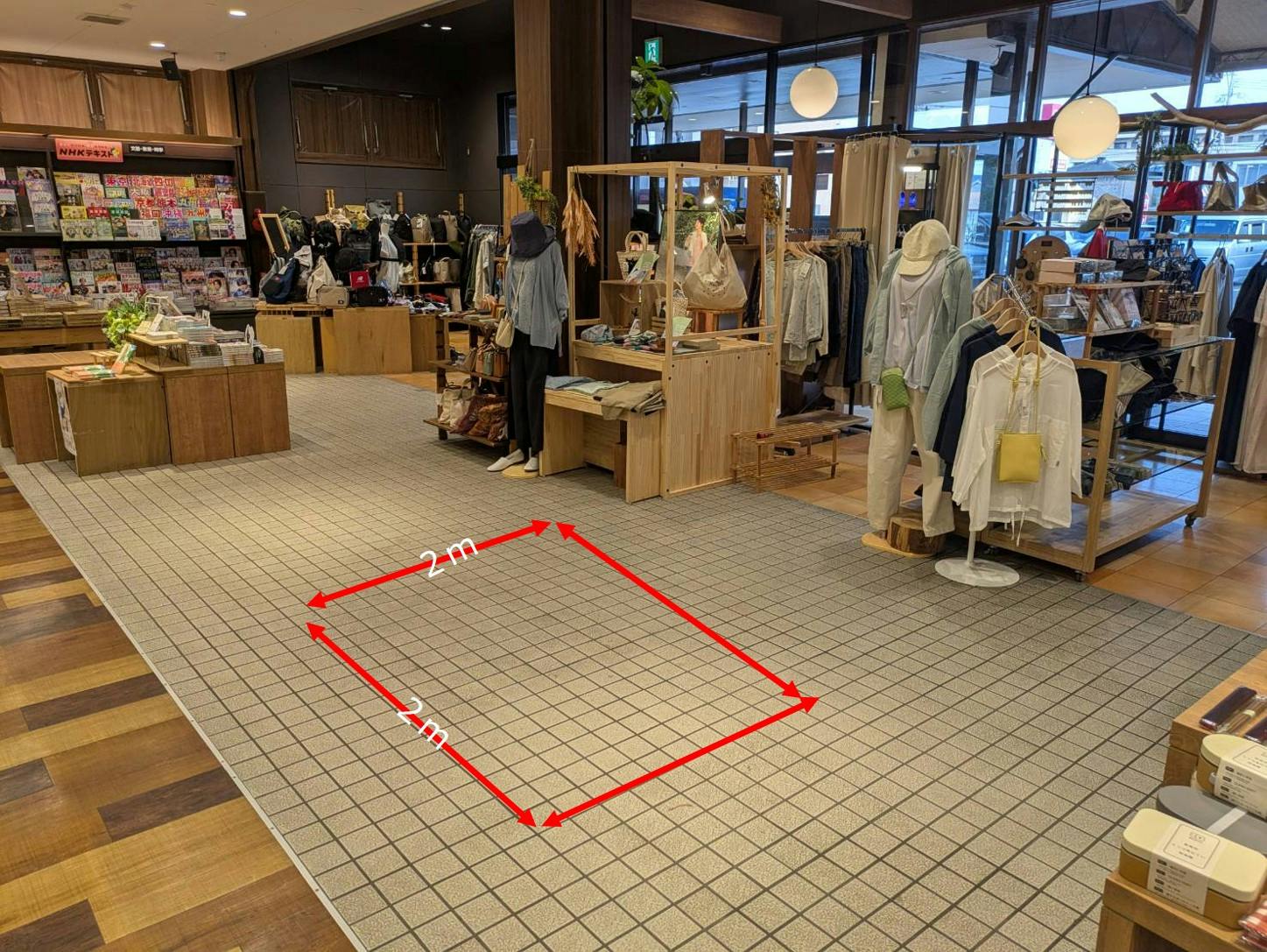 【TSUTAYAたかなべ店】販促プロモーションや物販に最適なメイン通路沿いにあるイベントスペースの画像