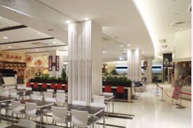 【イオンモール甲府昭和】モール内広告 フードフォレストテーブルシール