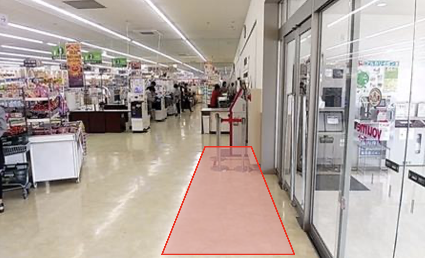 【ゆめマート 豊前】レジ横入口前　物販や販促プロモーションにおすすめな催事イベントスペース