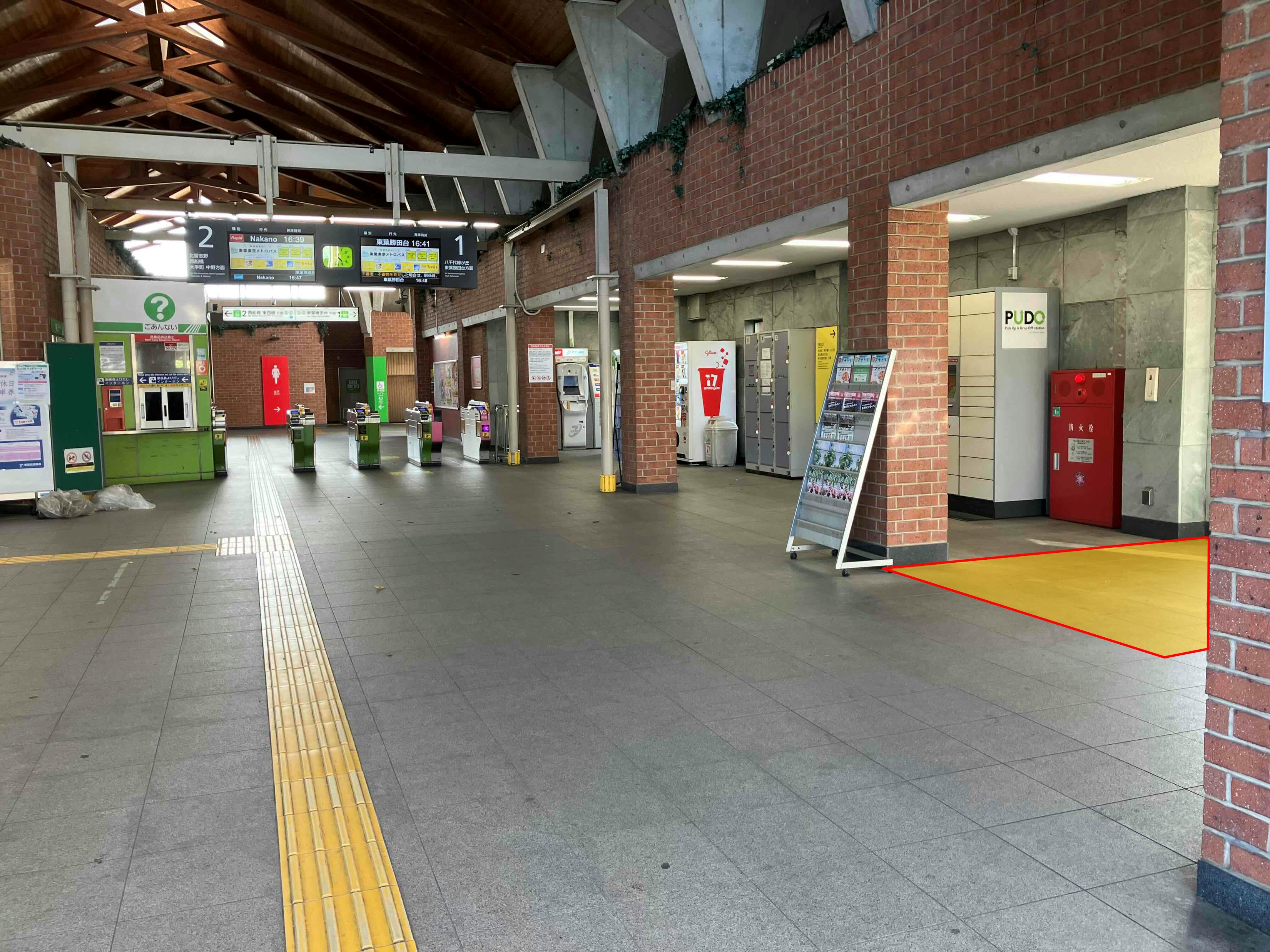 【船橋日大前駅】プロモーションや食物販に最適な人流の多い東口改札前スペース