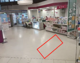 【マックスバリュ花巻店】サービスカウンター横 販促プロモーションに最適なスーパー店内催事イベントスペース