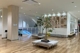 【SOCOLA南行徳】1階ユニクロとジーユーの間、知育体験型空間「あそびにっくパーク」前 物販、食物販のポップアップストアや販促プロモーションに最適なファミリー向け催事イベントスペース