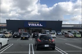 【スーパーセンタートライアル飯塚店】【店舗入口前】食物販の出店が可能なトライアルマルシェ(キッチンカー/テント・スペース)A