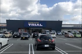 【スーパーセンタートライアル飯塚店】【店舗入口前】食物販の出店が可能なトライアルマルシェ(キッチンカー/テント・スペース)A