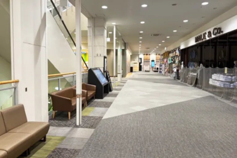 【イオンモール大日*】イオン棟3F:メイル&コー前の画像1