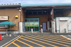 【ダイナム鹿児島指宿店ゆったり館】キッチンカー出店やプロモーションイベントに最適なアミューズメント施設のイベントスペース(めん六や側)