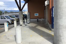 【ダイナム長野茅野店ゆったり館】物販や各種プロモーションイベントでの出店に最適なアミューズメント施設のイベントスペース(喫煙所横)