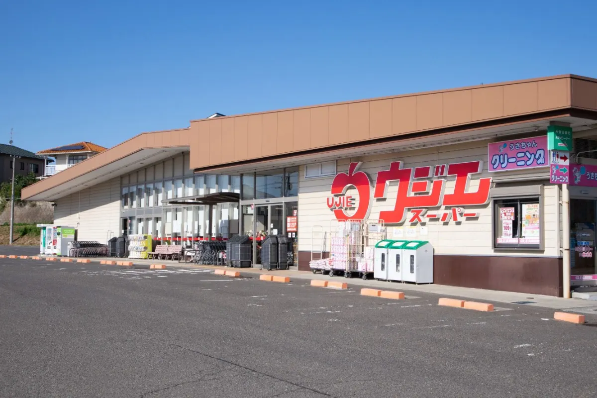 【ウジエスーパー塩釜店】販促プロモーションや食物販に最適な軒下スペース