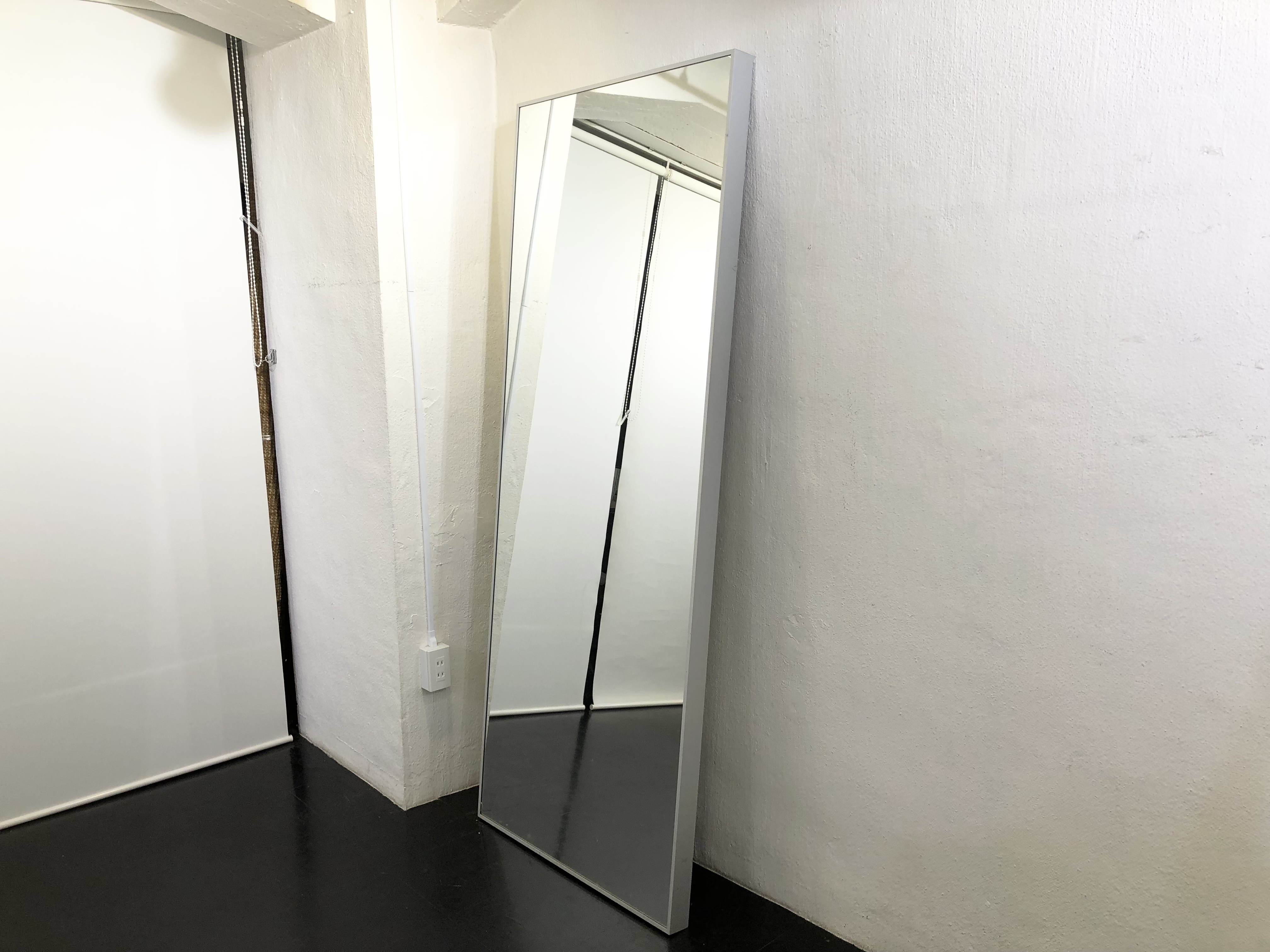 【表参道駅8分】撮影スタジオや展示会などに最適な白を貴重とした天高なレンタルスペース