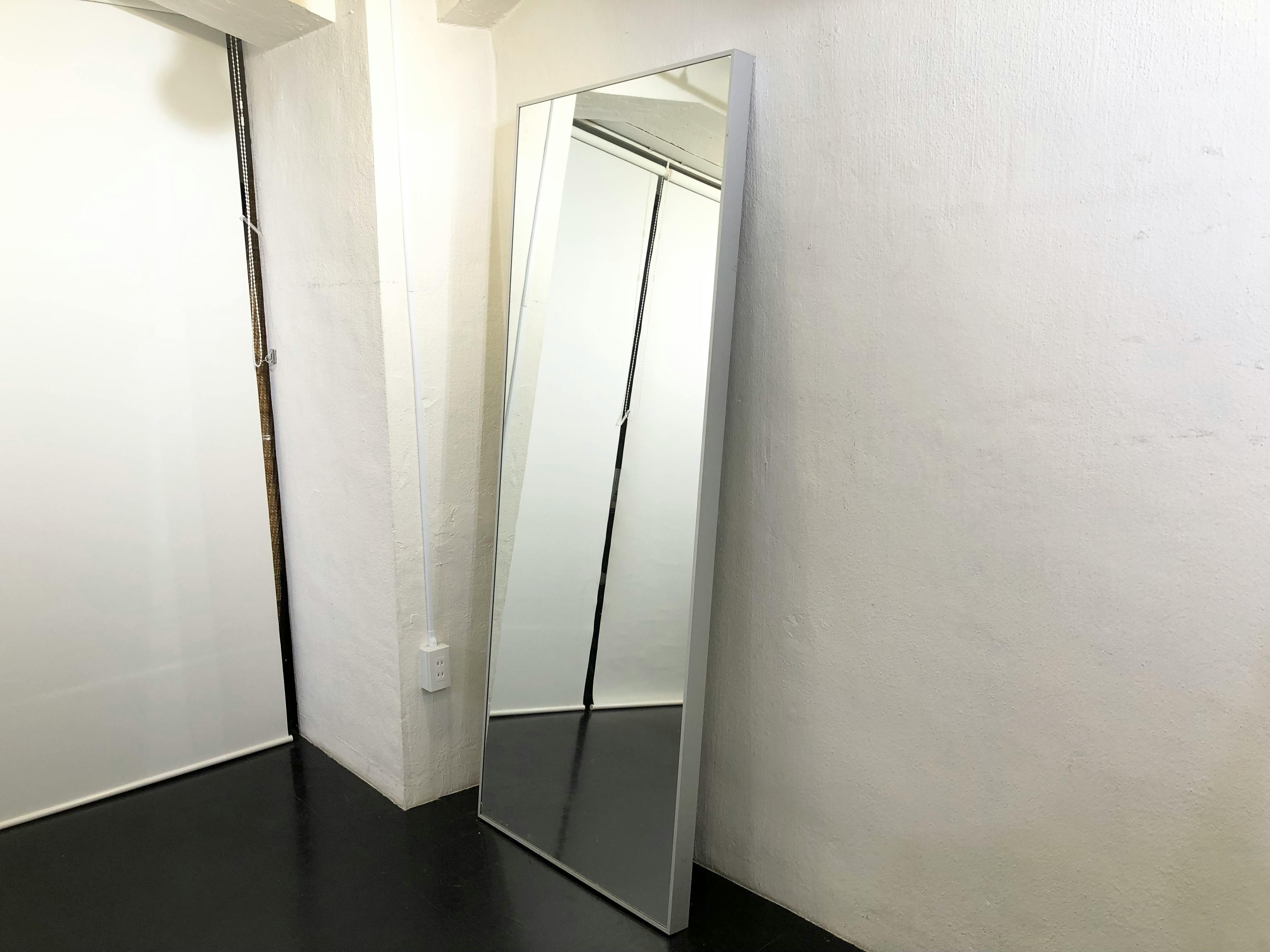 【表参道駅8分】撮影スタジオや展示会などに最適な白を貴重とした天高なレンタルスペース