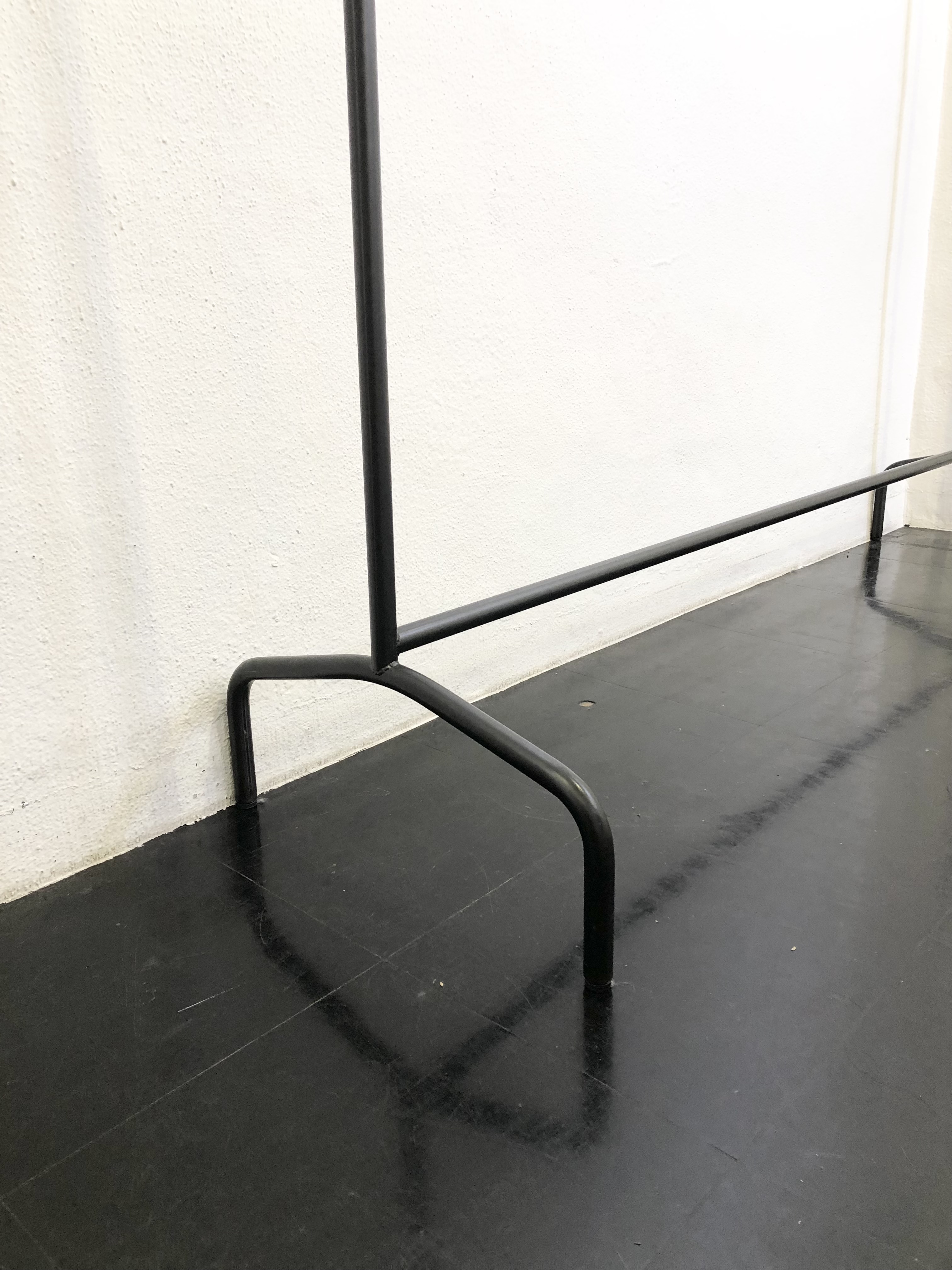 【表参道駅8分】撮影スタジオや展示会などに最適な白を貴重とした天高なレンタルスペース