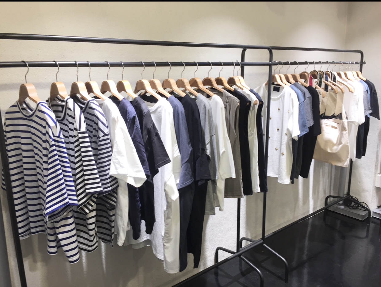 【表参道駅8分】撮影スタジオや展示会などに最適な白を貴重とした天高なレンタルスペース