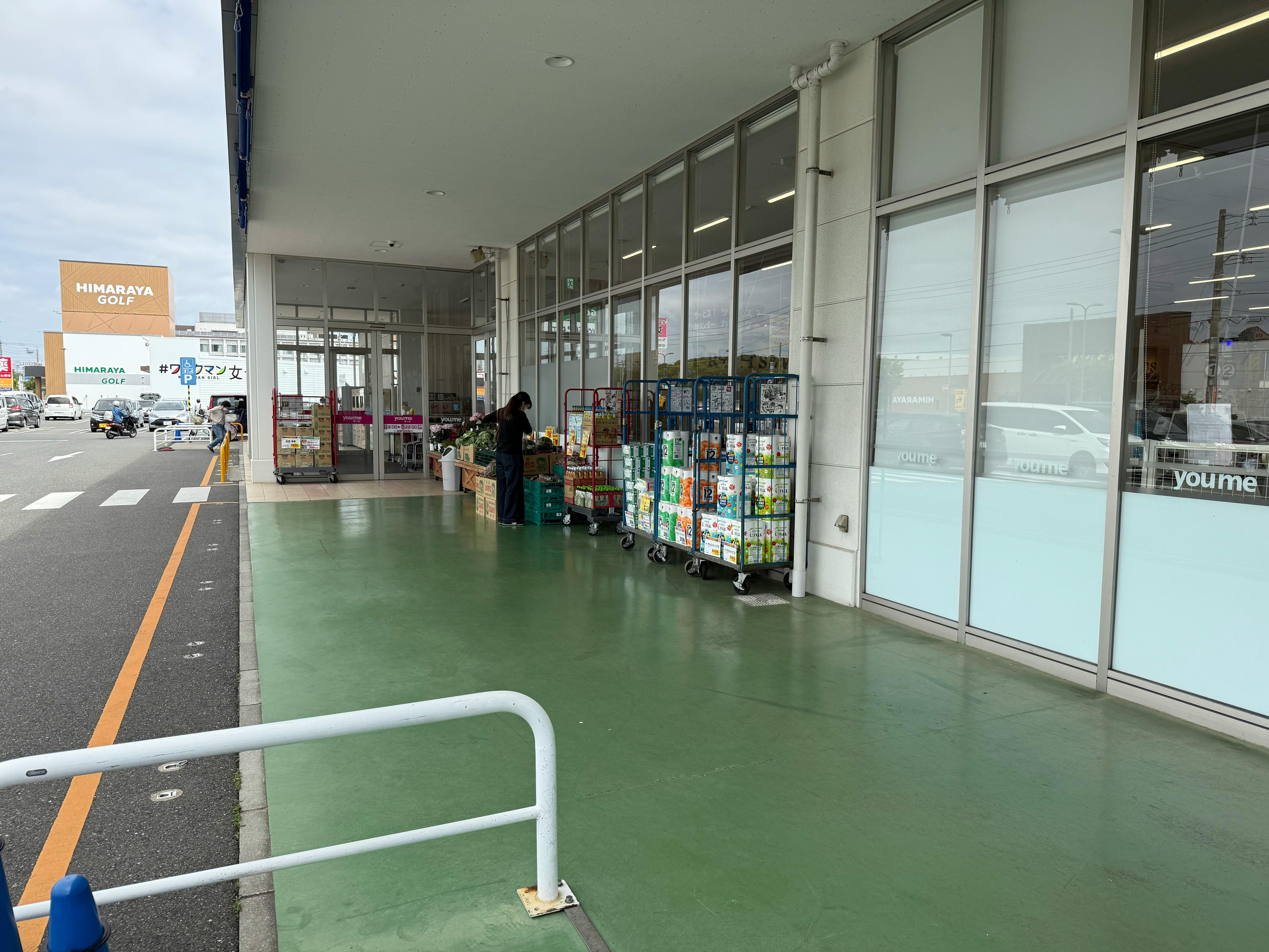 【ゆめマート 永犬丸】屋外軒先　物販のポップアップストアや販促プロモーションにおすすめな催事イベントスペース