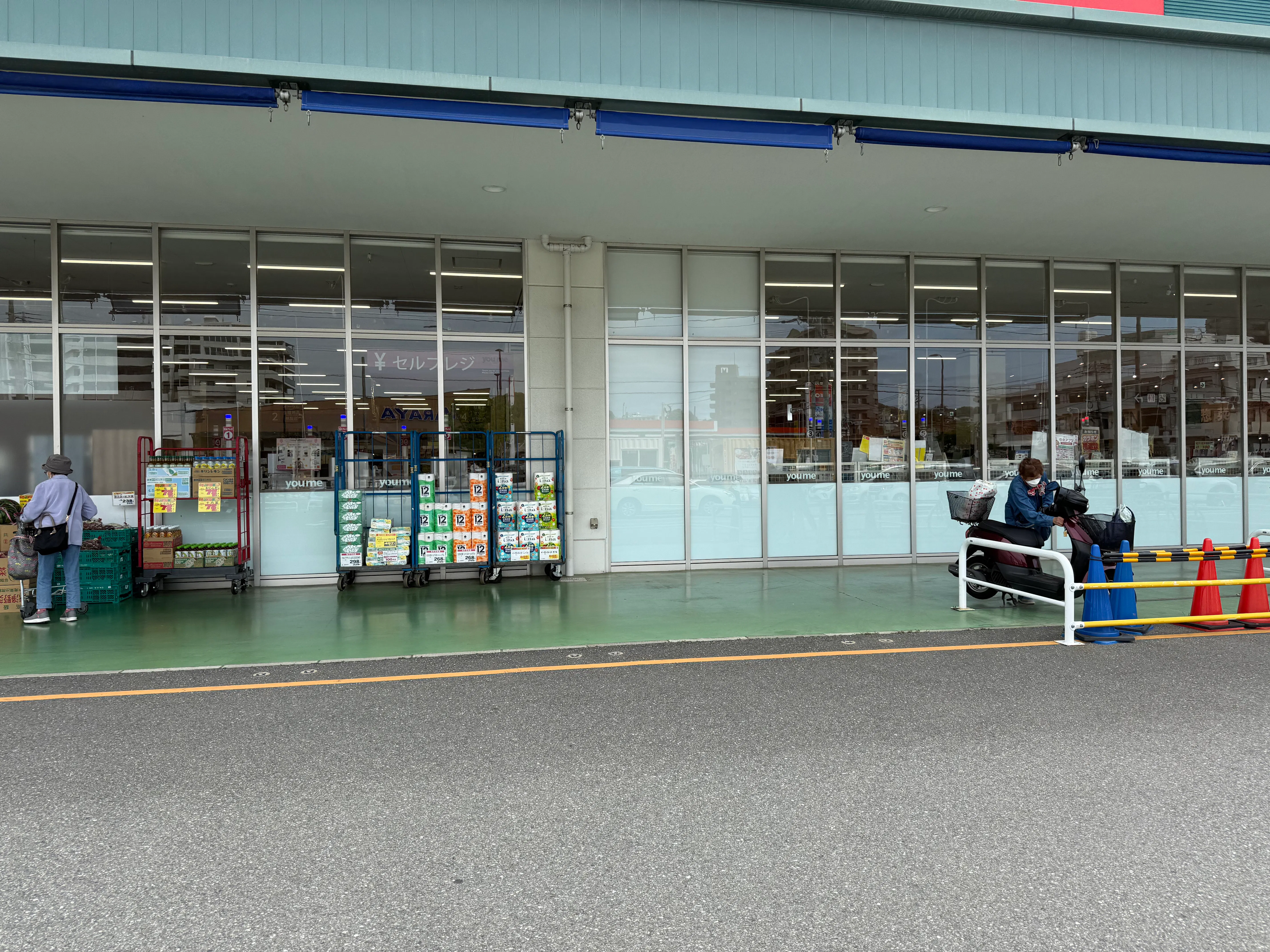 【ゆめマート 永犬丸】屋外軒先　物販のポップアップストアや販促プロモーションにおすすめな催事イベントスペース