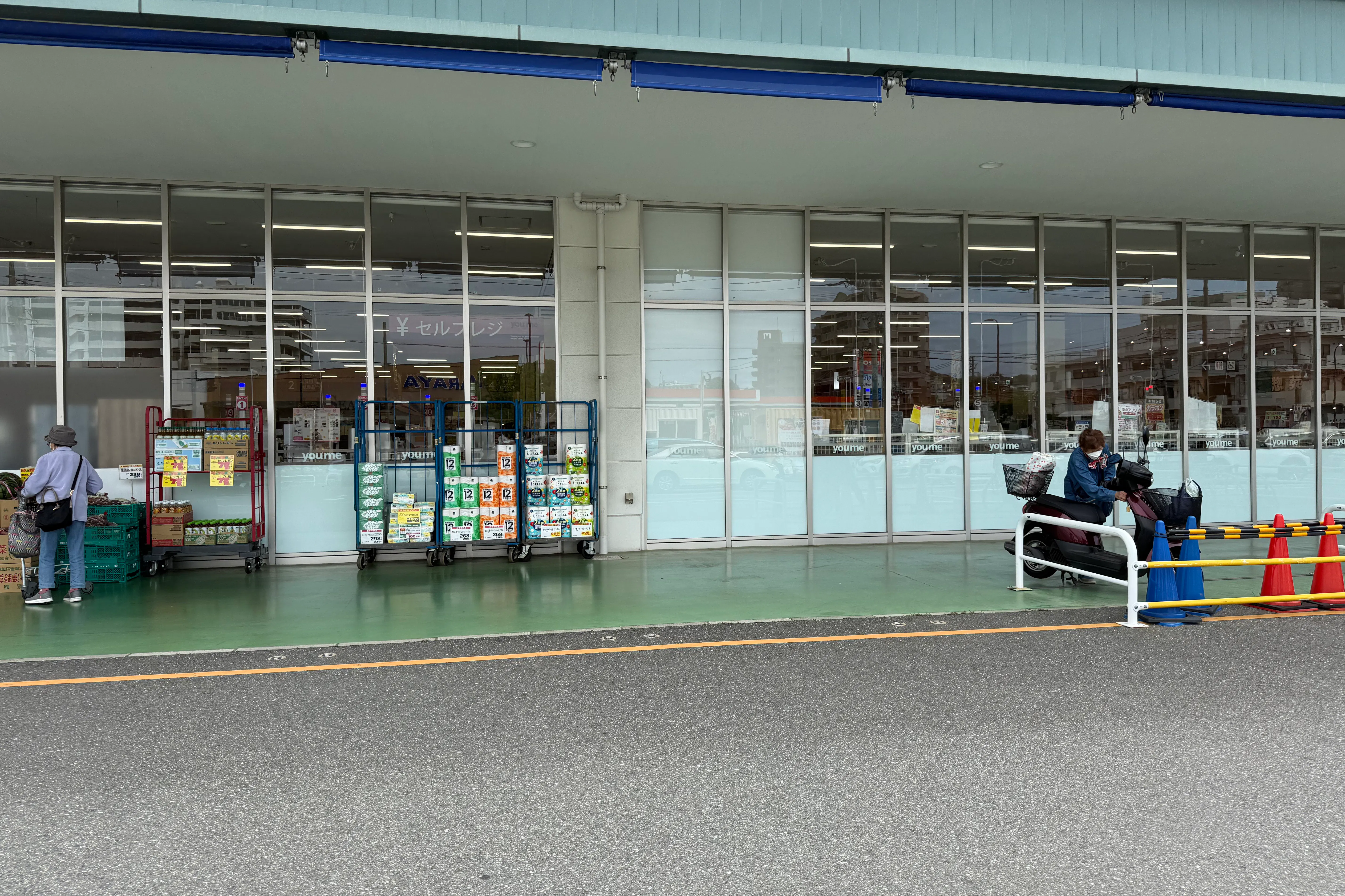 【ゆめマート 永犬丸】屋外軒先 物販のポップアップストアや販促プロモーションにおすすめな催事イベントスペース