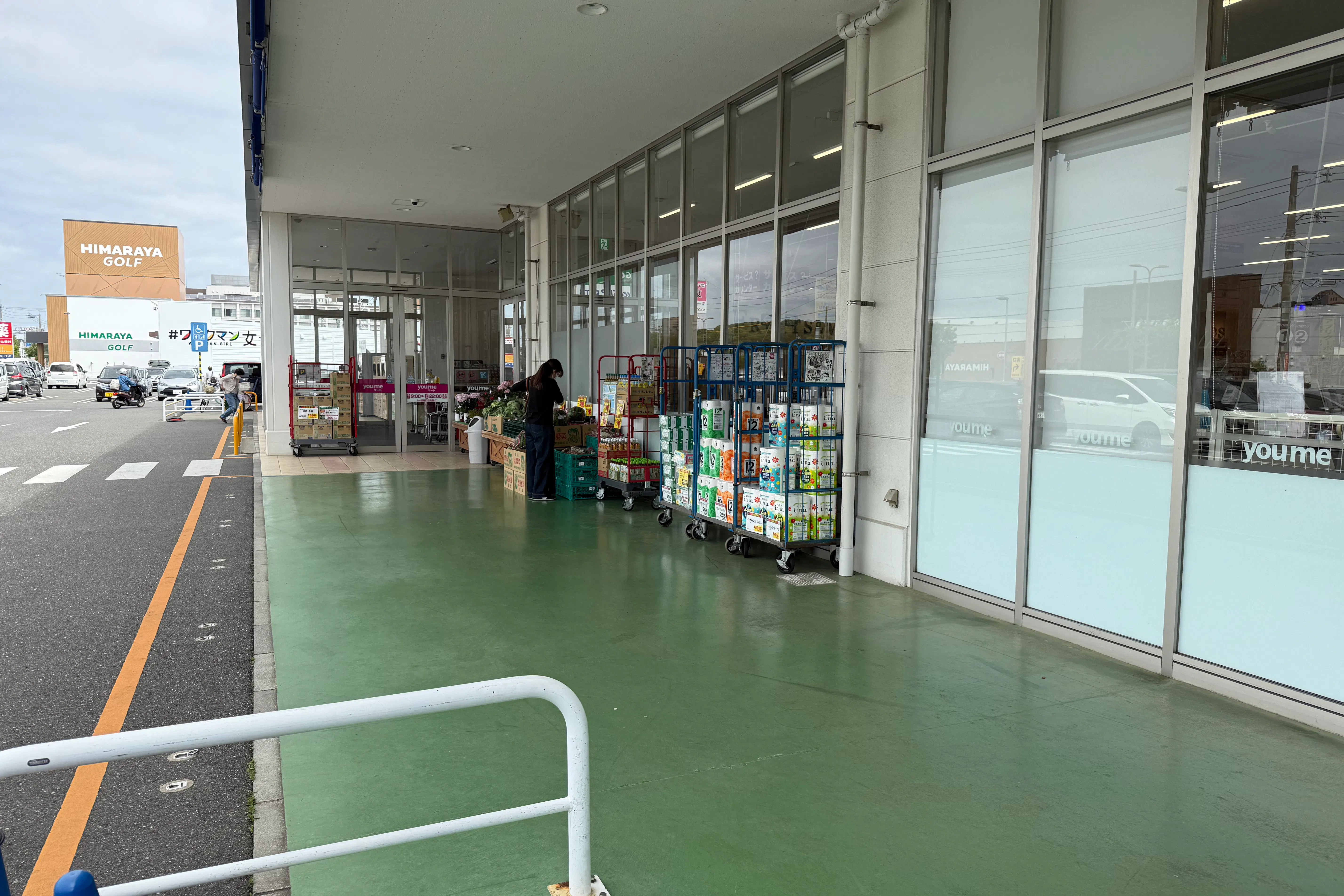 【ゆめマート 永犬丸】屋外軒先 物販のポップアップストアや販促プロモーションにおすすめな催事イベントスペース