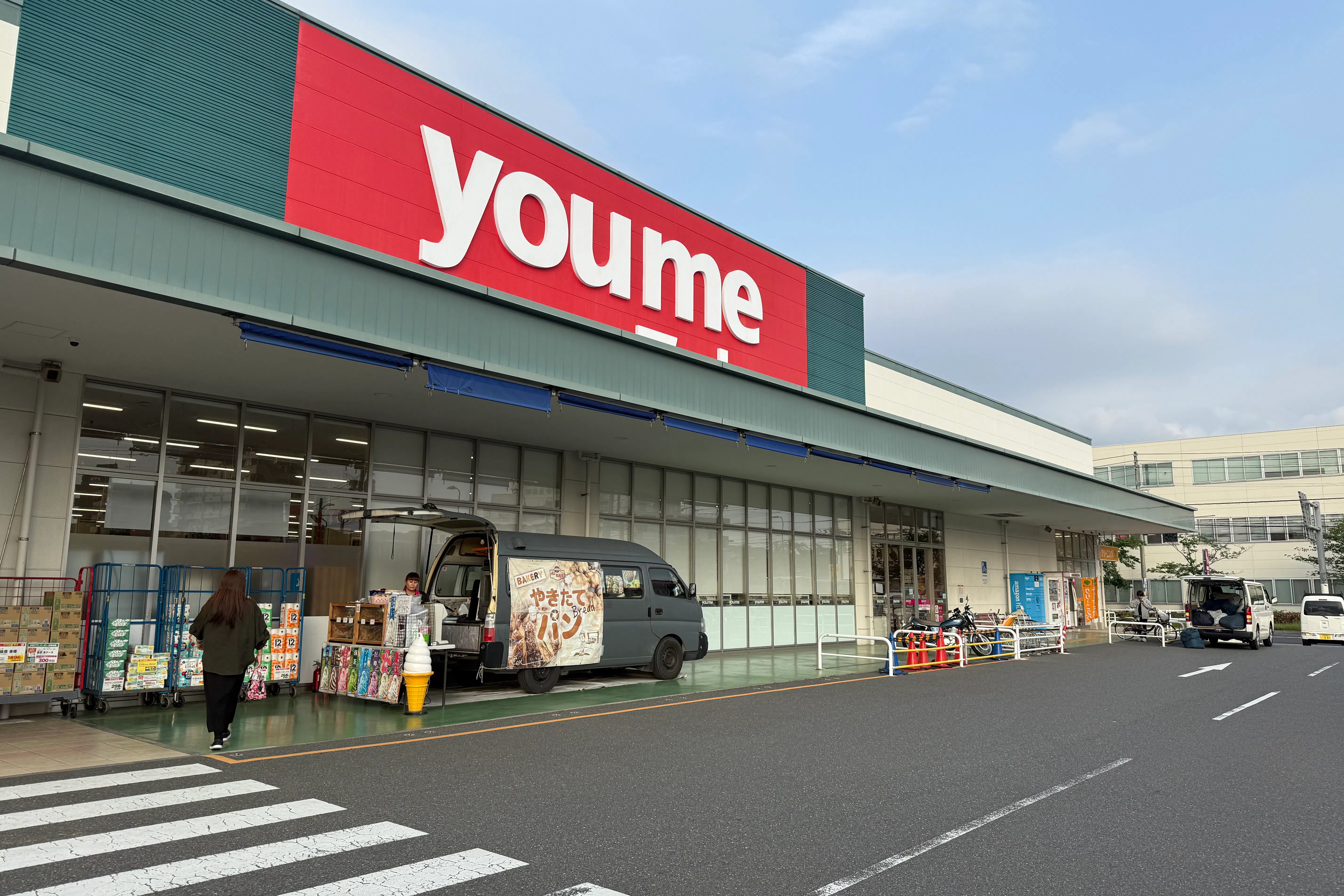 【ゆめマート 永犬丸】屋外軒先 物販のポップアップストアや販促プロモーションにおすすめな催事イベントスペース