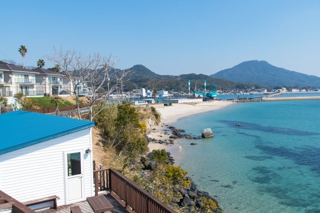 【福岡県糸島】ポップアップストアやワークショップ、撮影会やオフラインイベントに最適な糸島の海を一望できるテラス型の屋外イベントスペース