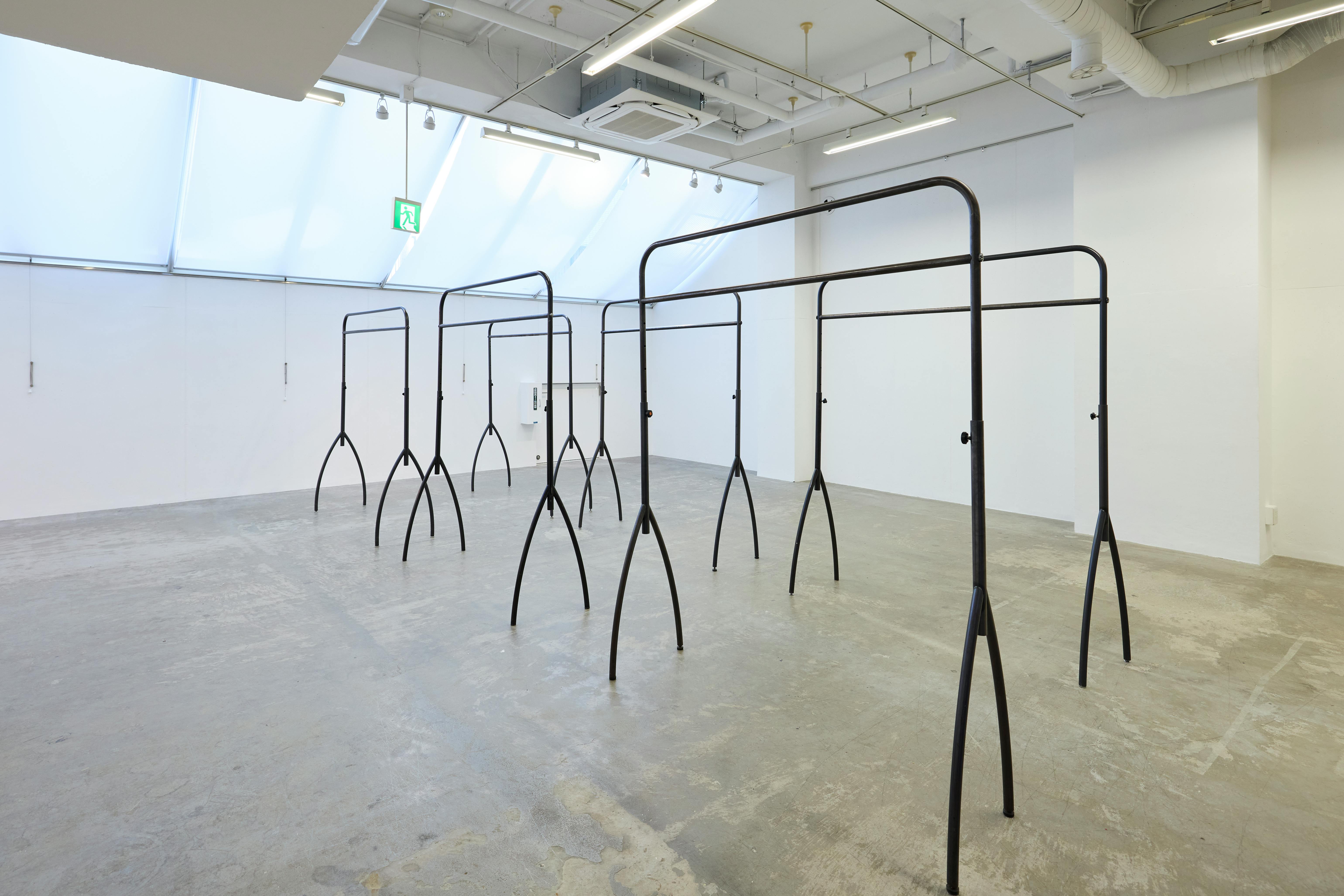 【渋谷駅8分】展示会・ギャラリーに適した白壁・モルタル床・自然光が入るホワイトスタジオ