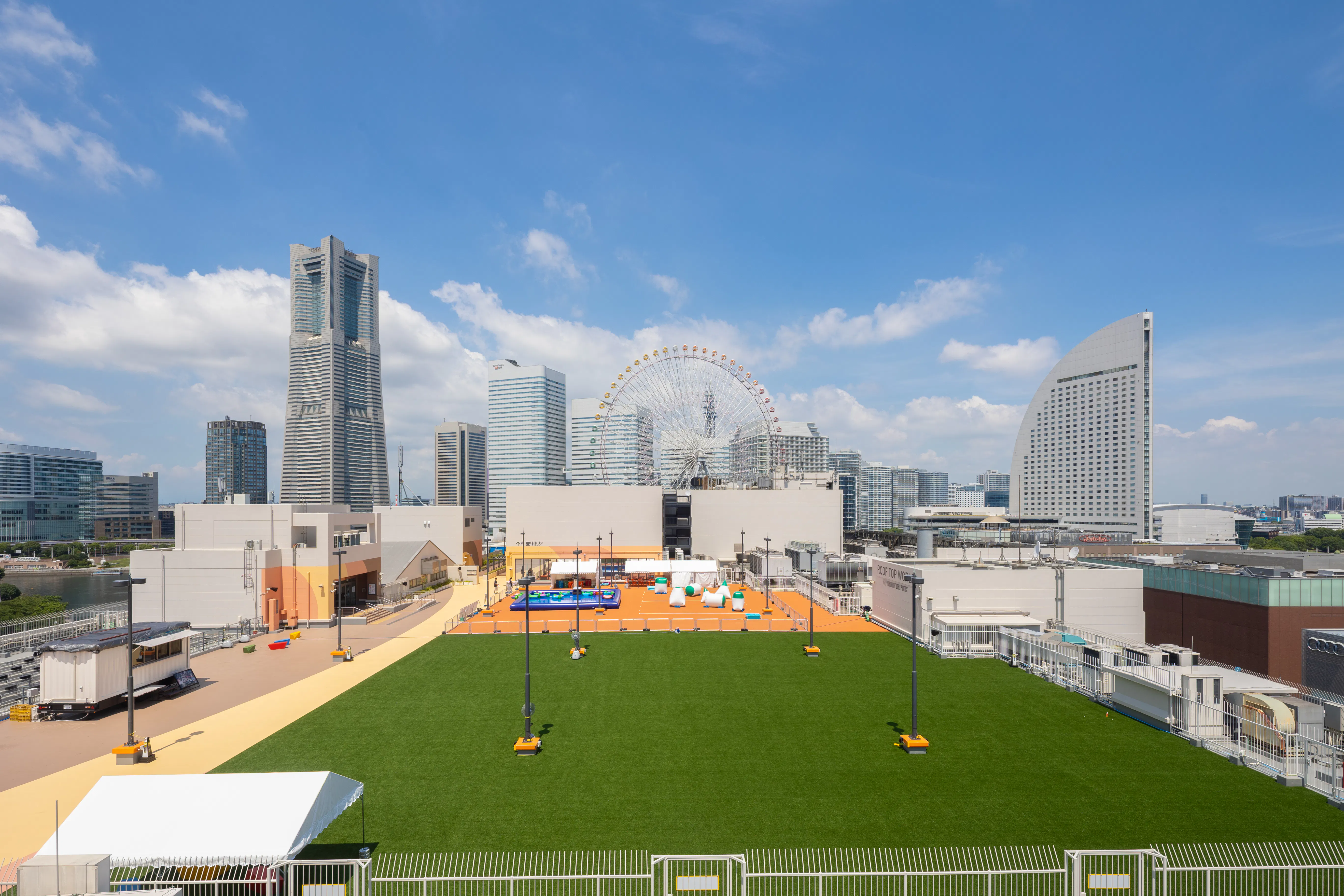 【横浜ワールドポーターズ】【マーケット広場】屋上ルーフトップワールド